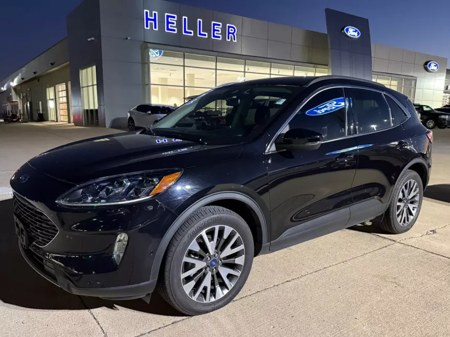 2020 Ford Escape Hybrid Titanium photo 1