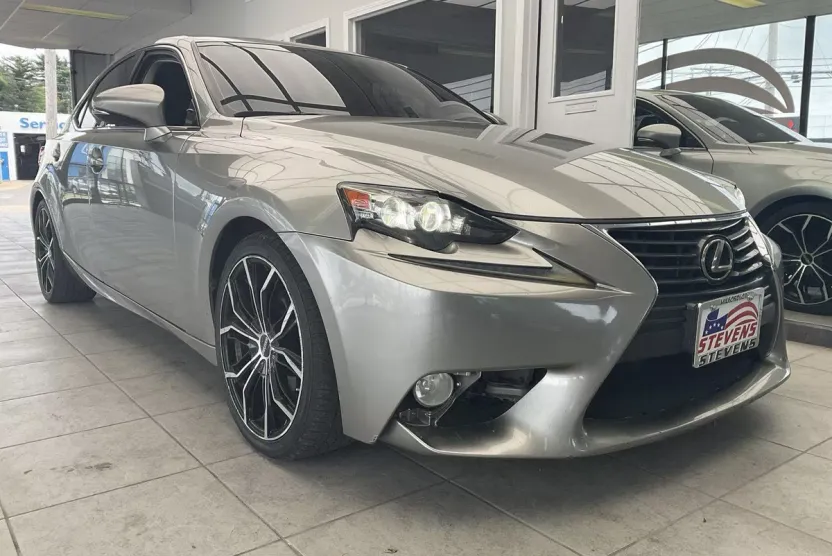 2014 Lexus IS 250 photo 1