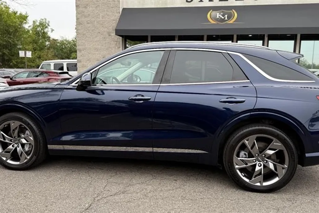 2024 Genesis Electrified GV70 Advanced photo 1