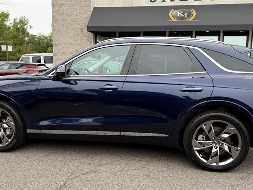 2024 Genesis Electrified GV70 Advanced photo 1