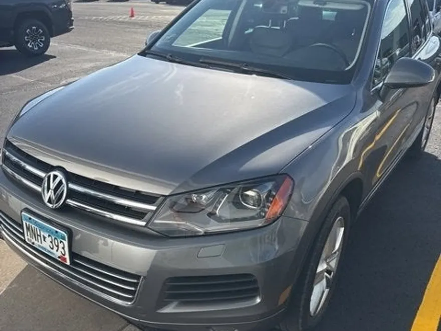 2013 Volkswagen Touareg V6 FSI TDI photo 1