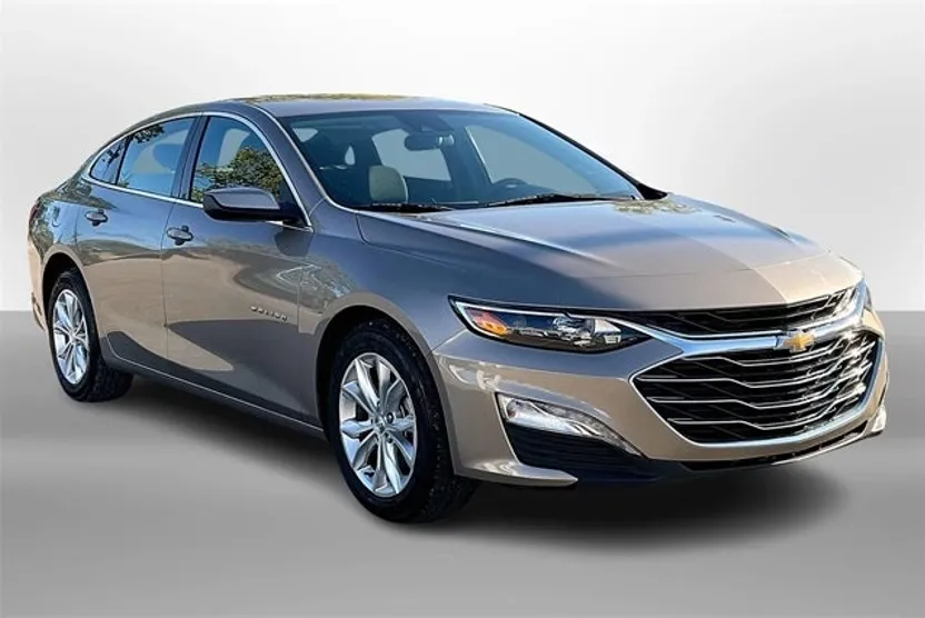 2024 Chevrolet Malibu 1LT photo 1