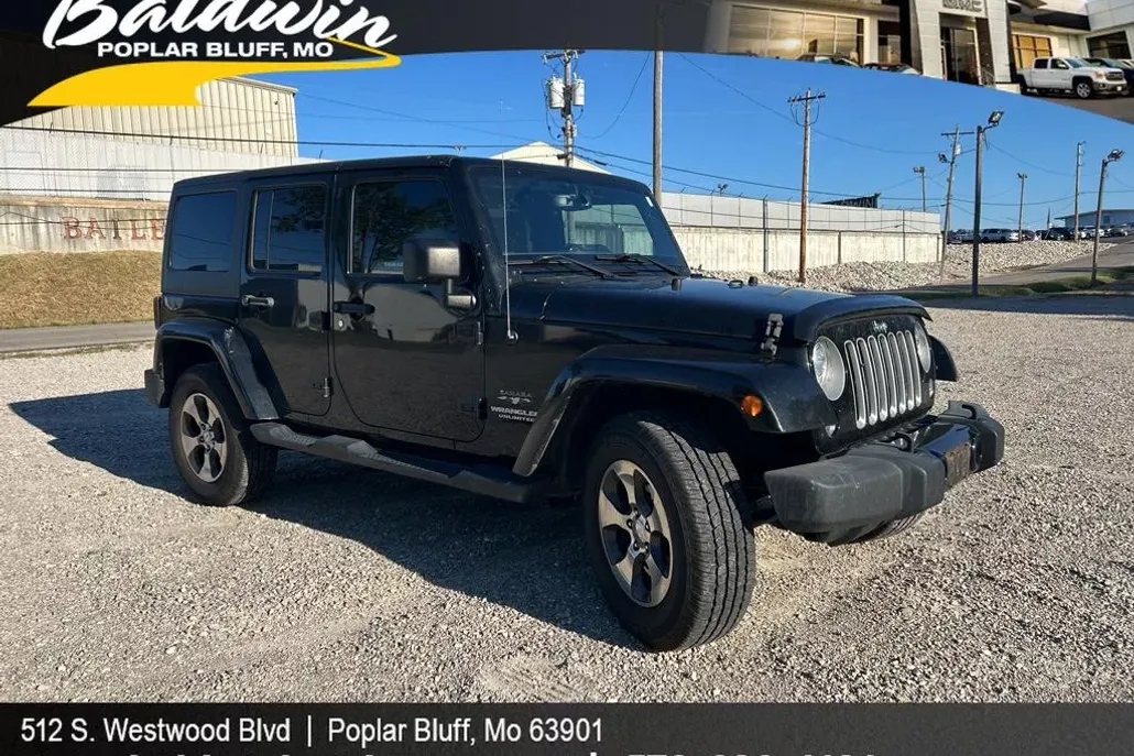 2017 Jeep Wrangler Unlimited Sahara photo 1