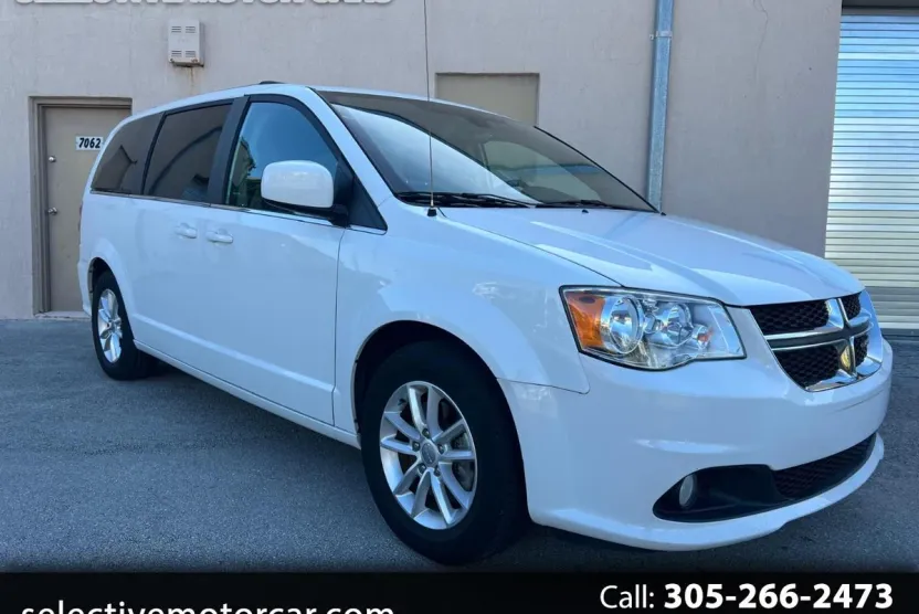 2018 Dodge Grand Caravan SXT photo 1
