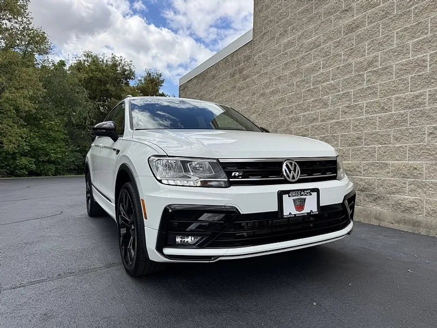 2020 Volkswagen Tiguan SE R-Line Black photo 1