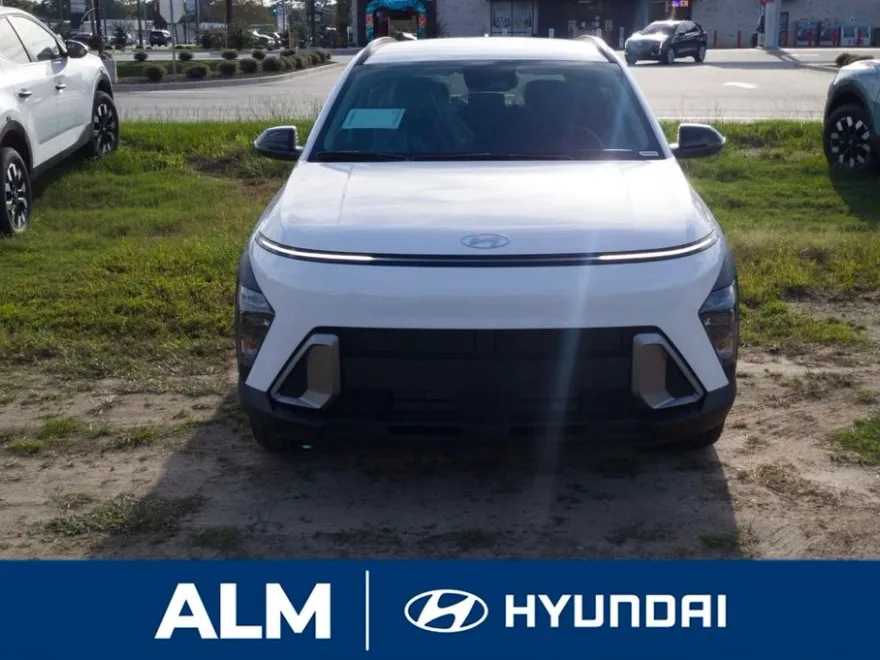 2026 Hyundai Kona SEL photo 1