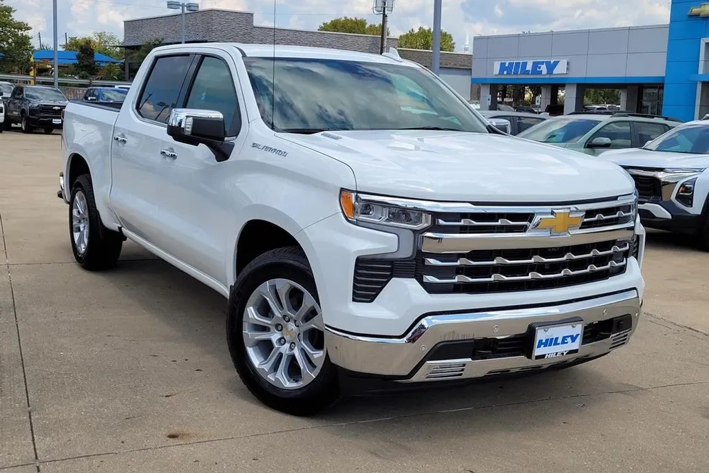 2025 Chevrolet Silverado 1500 LTZ photo 1