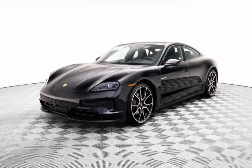 2025 Porsche Taycan photo 1