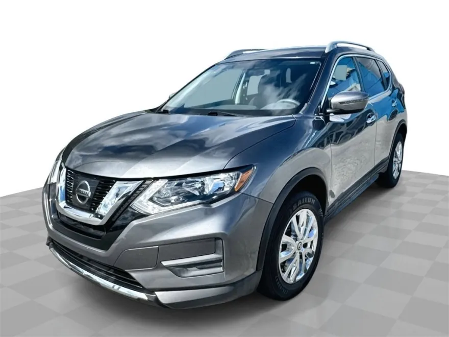 2017 Nissan Rogue SV photo 1