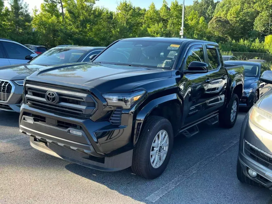 2024 Toyota Tacoma SR5 photo 1