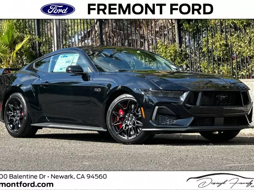 2025 Ford Mustang GT Premium photo 1