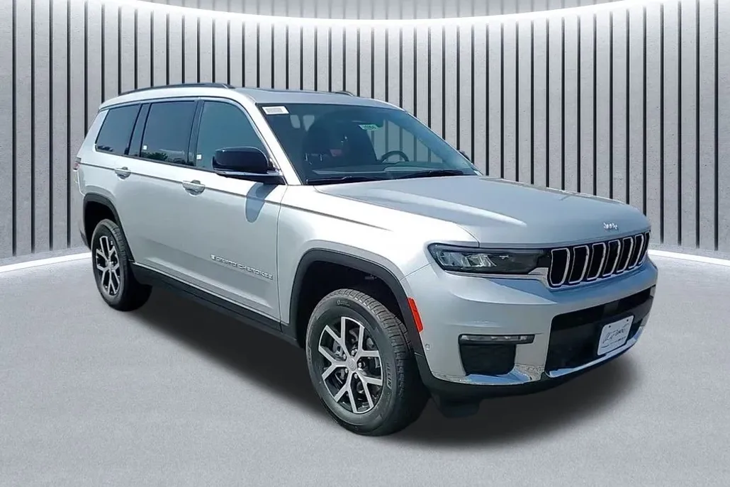 2025 Jeep Grand Cherokee Limited photo 1