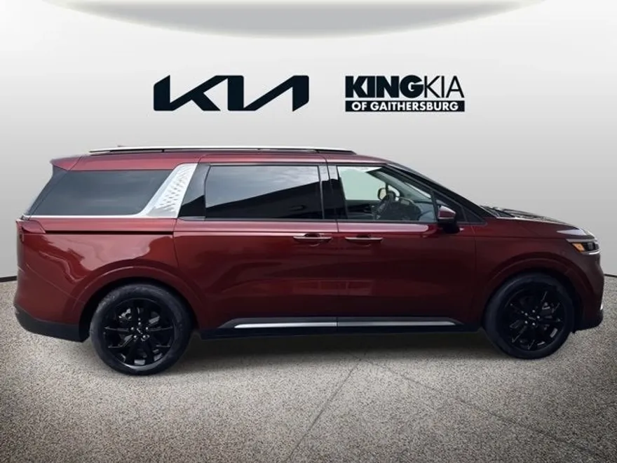 2024 Kia Carnival SX Prestige photo 1