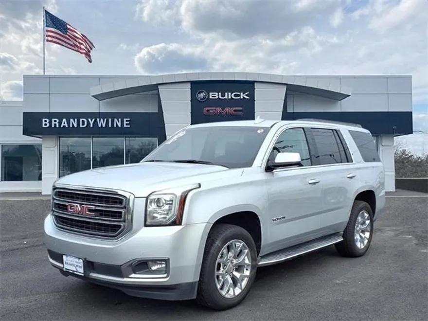 2017 Gmc Yukon SLE photo 1