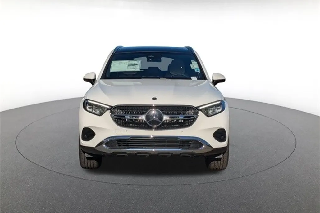 2026 Mercedes Benz GLC 300 4MATIC photo 1