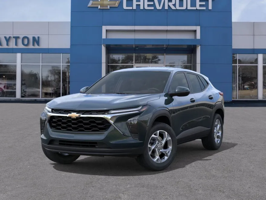 2025 Chevrolet Trax LS photo 1