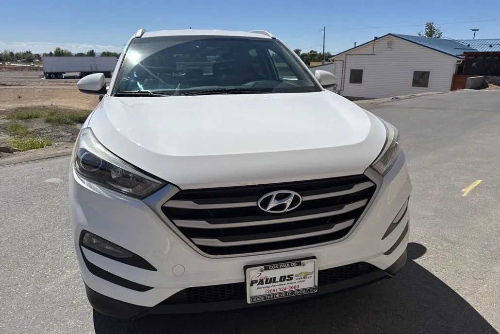 2017 Hyundai Tucson SE photo 1