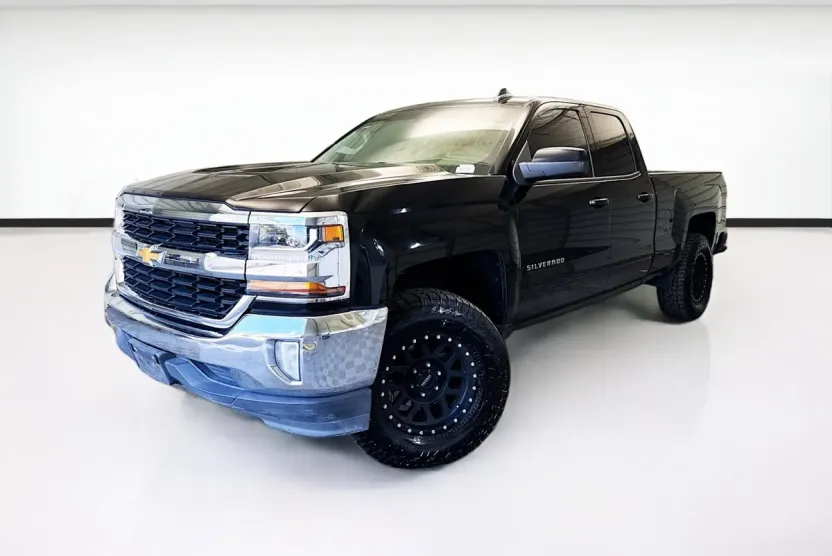 2017 Chevrolet Silverado 1500 LT1 photo 1