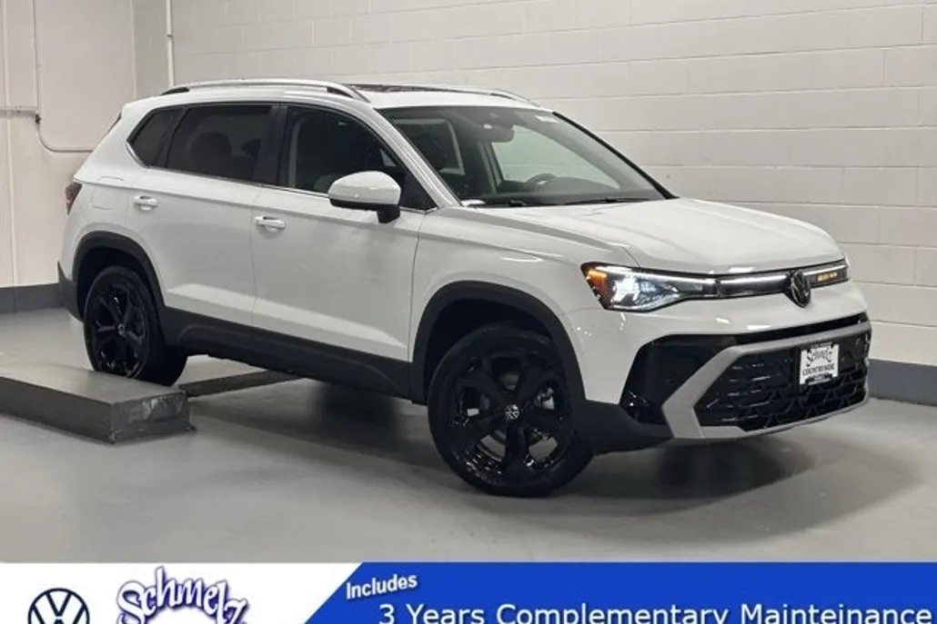 2025 Volkswagen Taos SEL photo 1