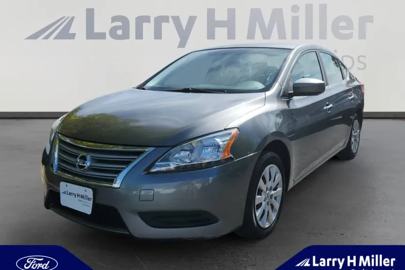 2015 Nissan Sentra S photo 1