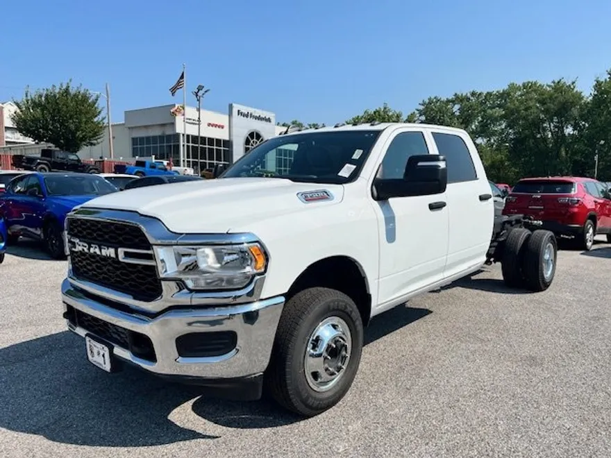 2023 Ram 3500 Tradesman photo 1