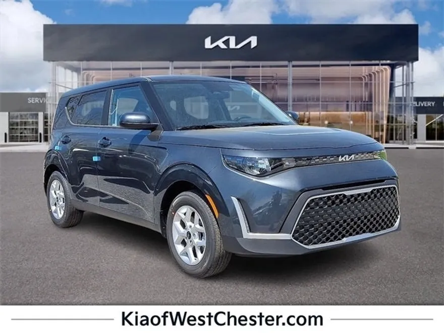 2025 Kia Soul LX photo 1