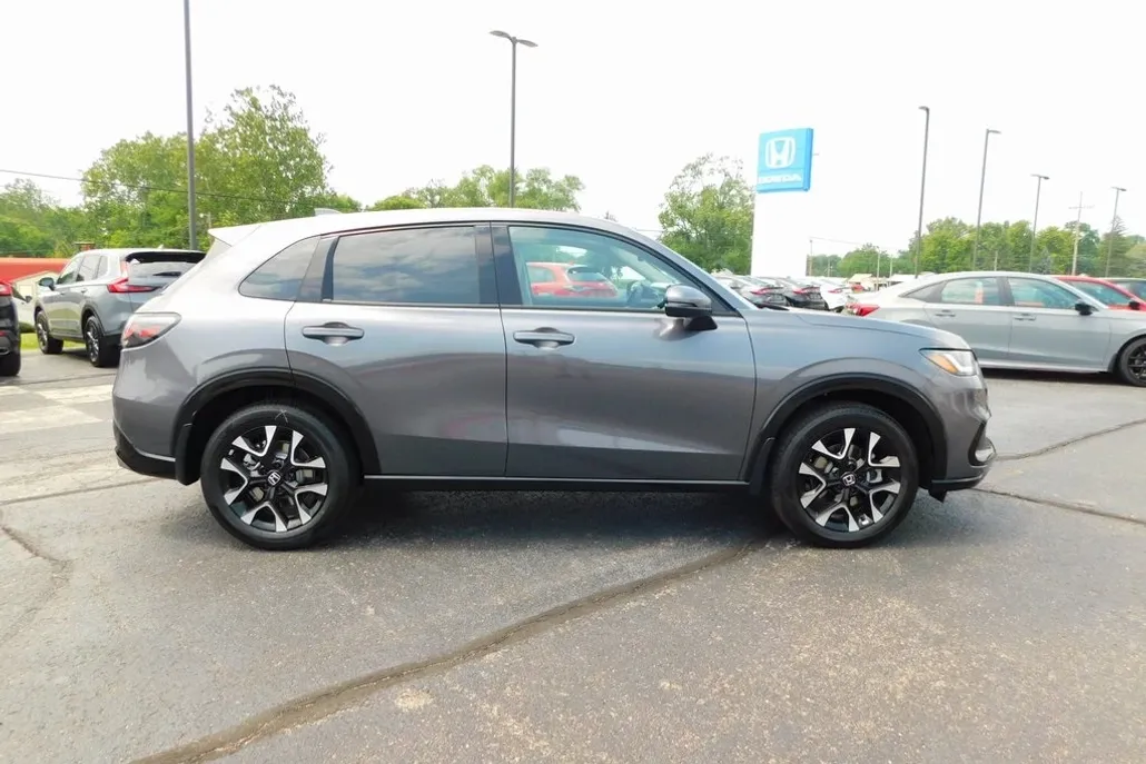 2026 Honda HR-V EX-L photo 1