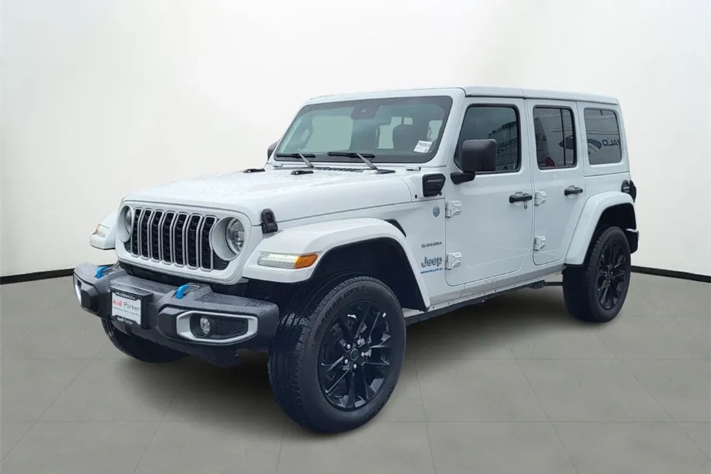 2024 Jeep Wrangler 4xe Sahara photo 1