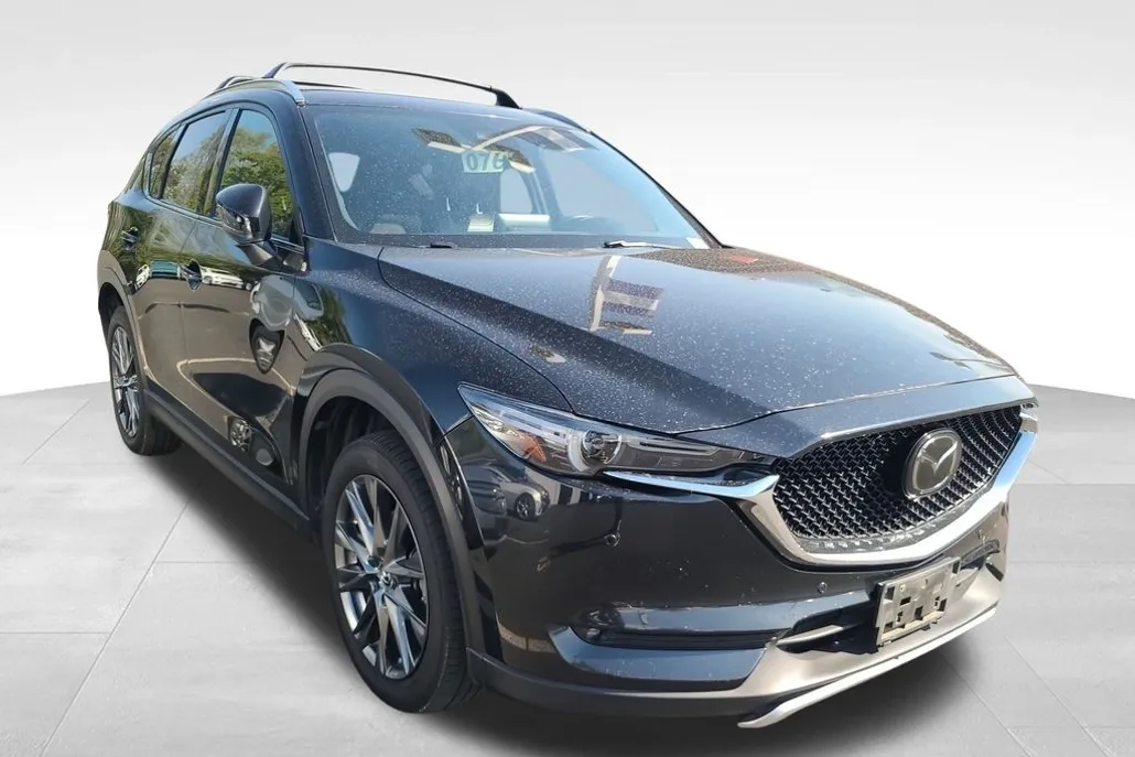 2020 Mazda CX-5 Signature photo 1