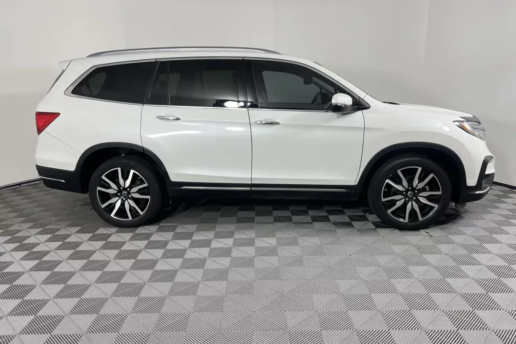2021 Honda Pilot Touring photo 1