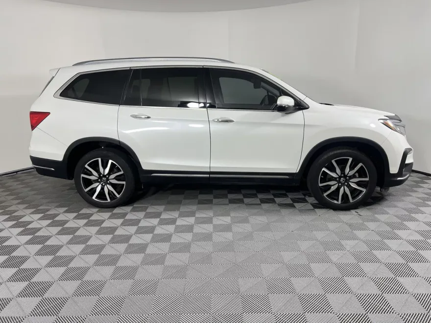 2021 Honda Pilot Touring photo 1