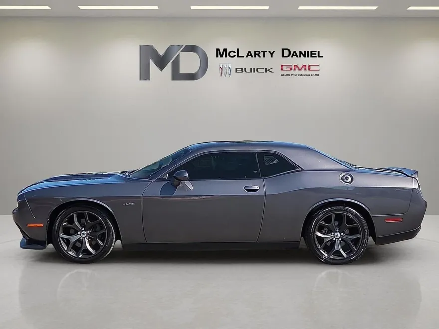 2019 Dodge Challenger R/T photo 1