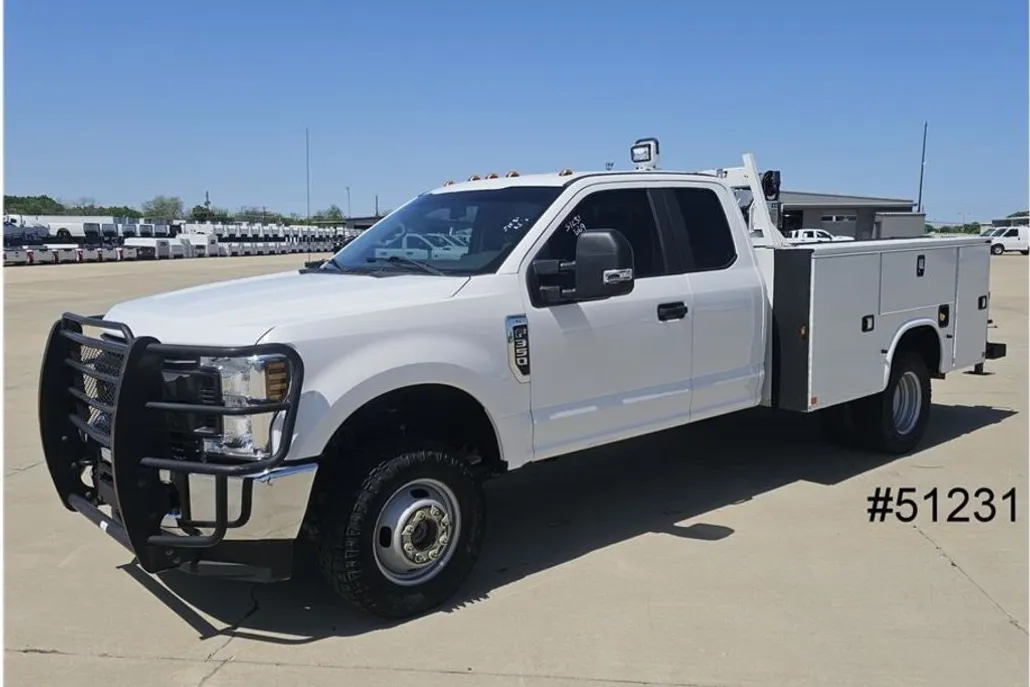 2018 Ford F-350 photo 1