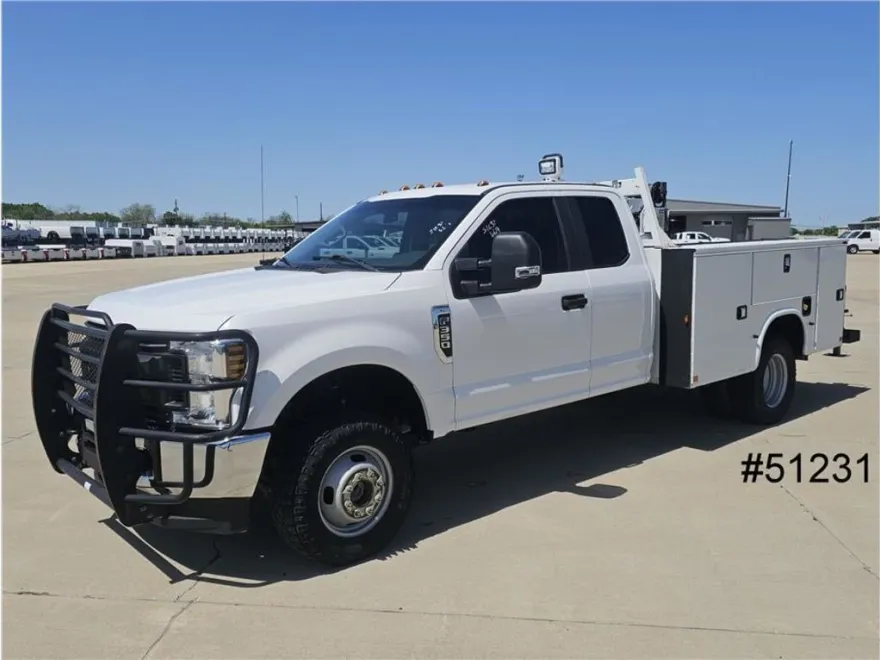 2018 Ford F-350 photo 1