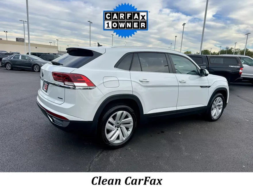 2023 Volkswagen Atlas Cross Sport SE photo 1
