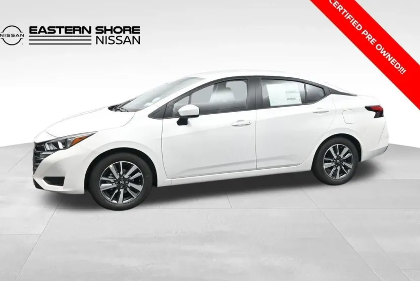 2024 Nissan Versa 1.6 SV photo 1