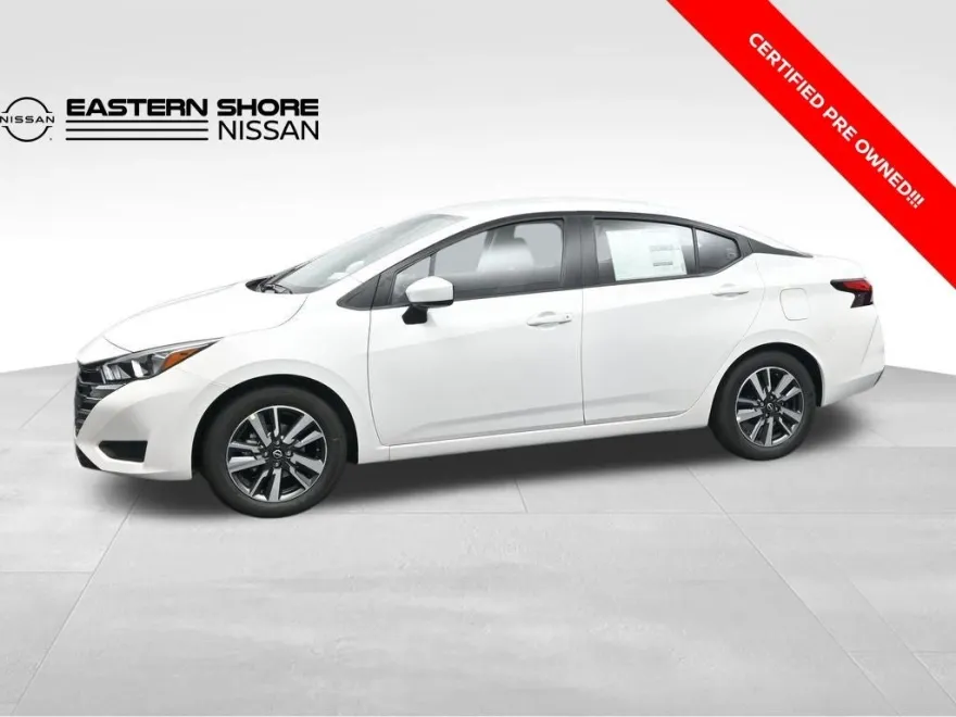 2024 Nissan Versa 1.6 SV photo 1