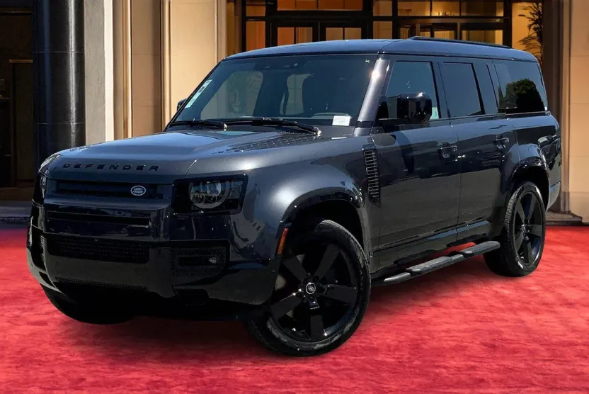 2025 Land Rover Defender 130 X-Dynamic SE photo 1