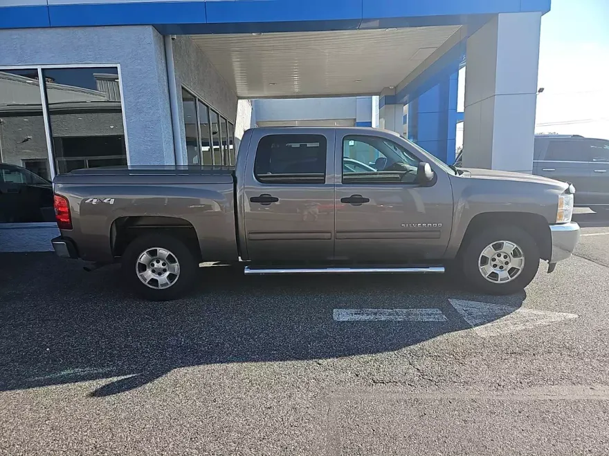 2012 Chevrolet Silverado 1500 LT photo 1