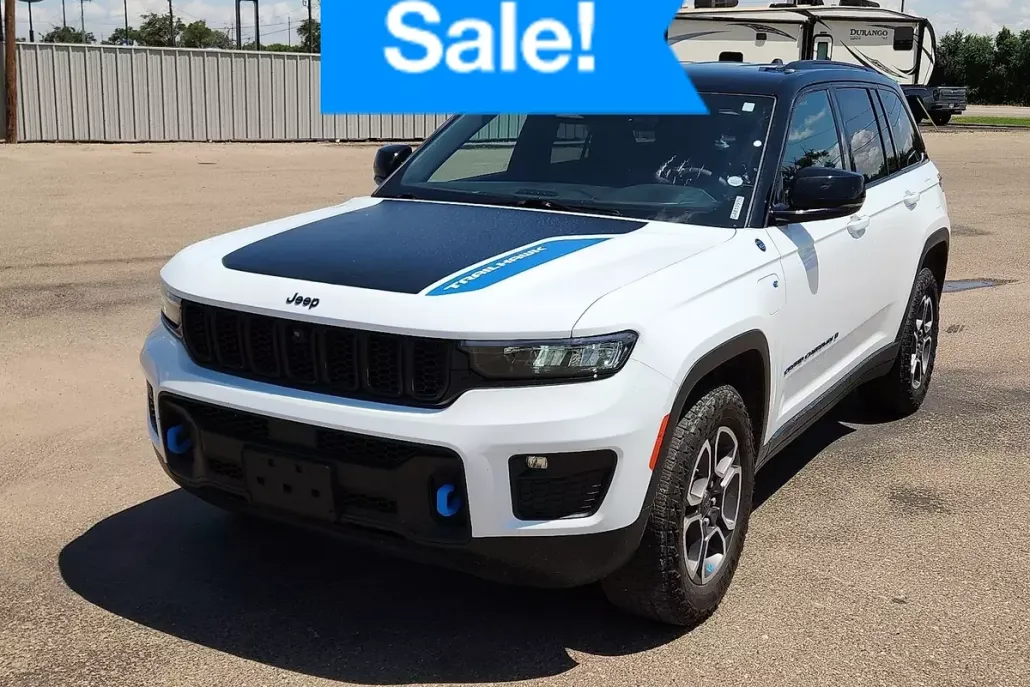 2022 Jeep Cherokee Trailhawk 4xe photo 1