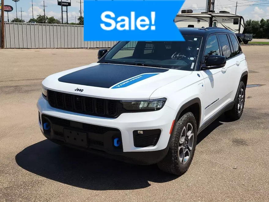 2022 Jeep Cherokee Trailhawk 4xe photo 1