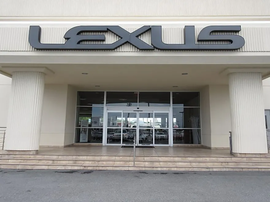 2025 Lexus IS 300 photo 26