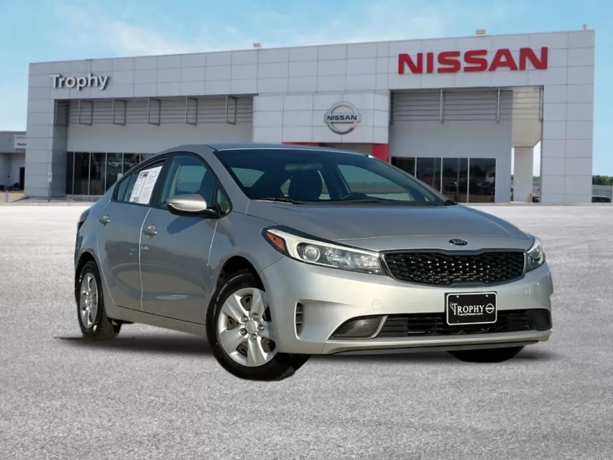 2017 Kia Forte LX Base photo 1