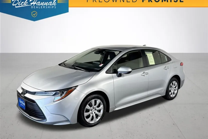 2023 Toyota Corolla LE photo 1