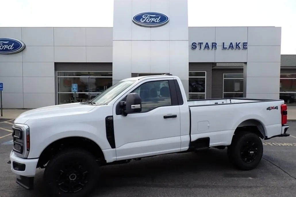 2025 Ford F-350 photo 1