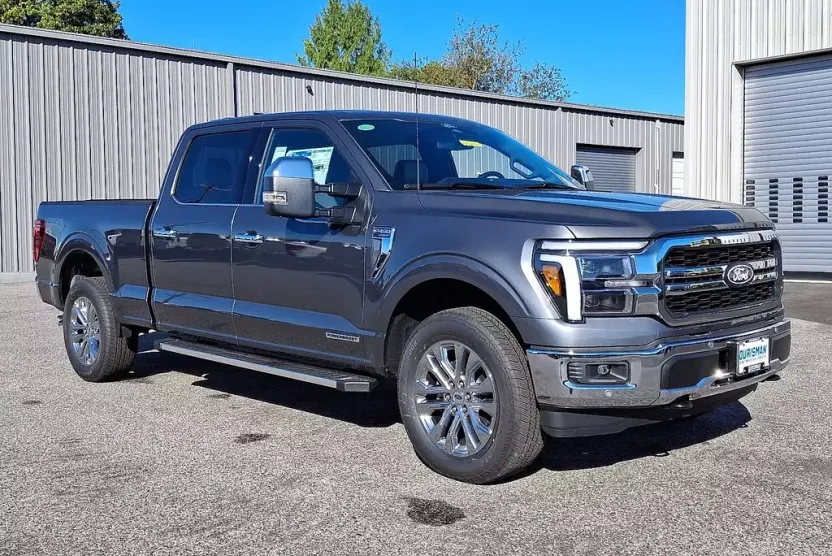 2025 Ford F-150 Lariat photo 1
