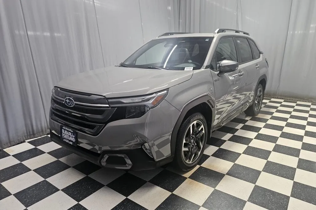 2025 Subaru Forester Limited photo 1