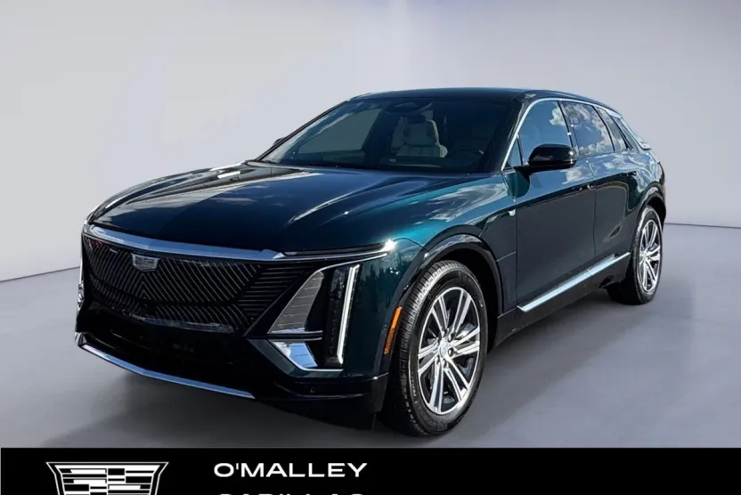 2025 Cadillac Lyriq Luxury photo 1