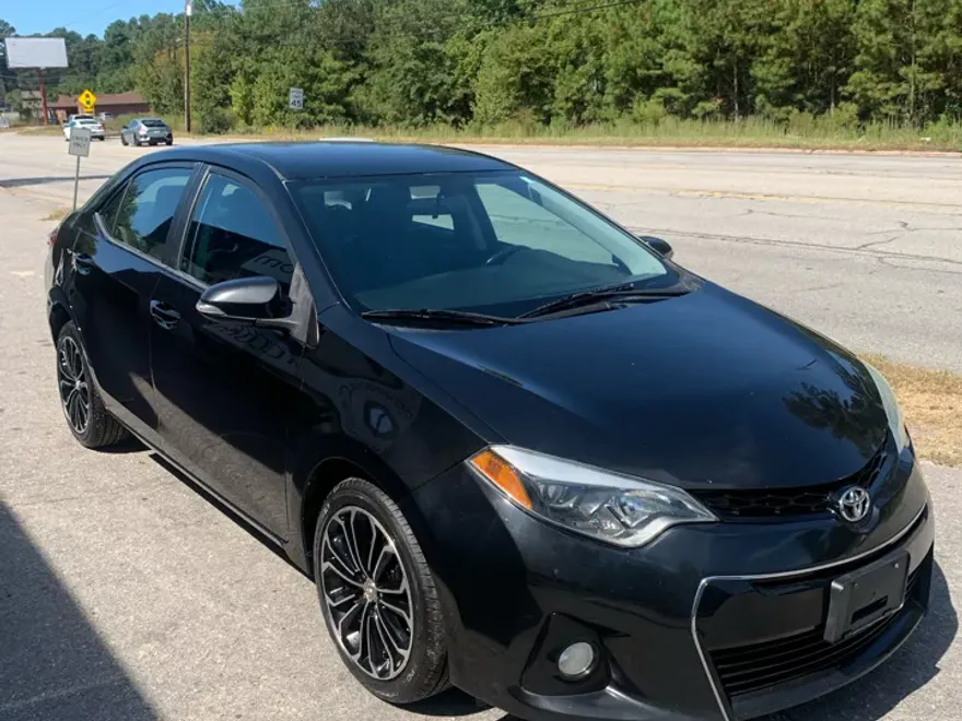 2015 Toyota Corolla S Premium photo 1
