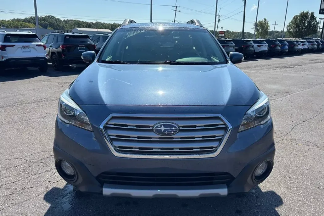 2017 Subaru Outback 2.5i Limited photo 1